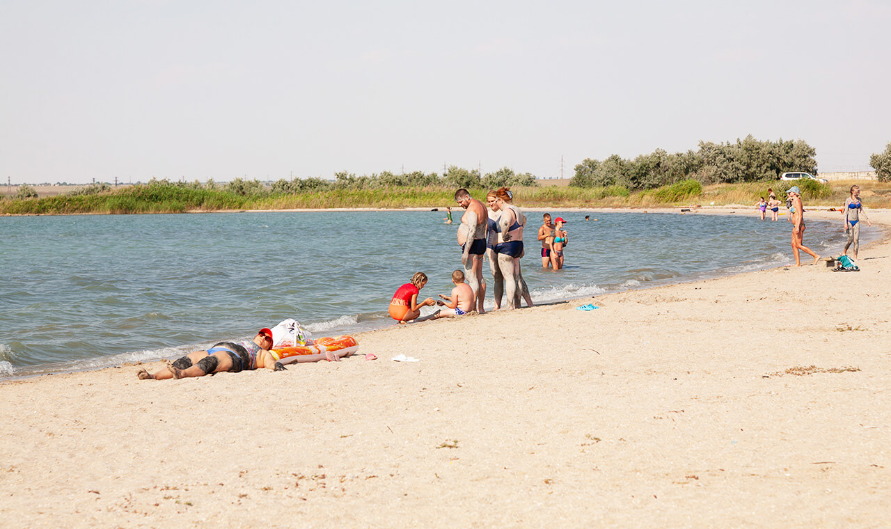 изображение лечебного пляжа озера Ойбурское, Штормовое, Крым